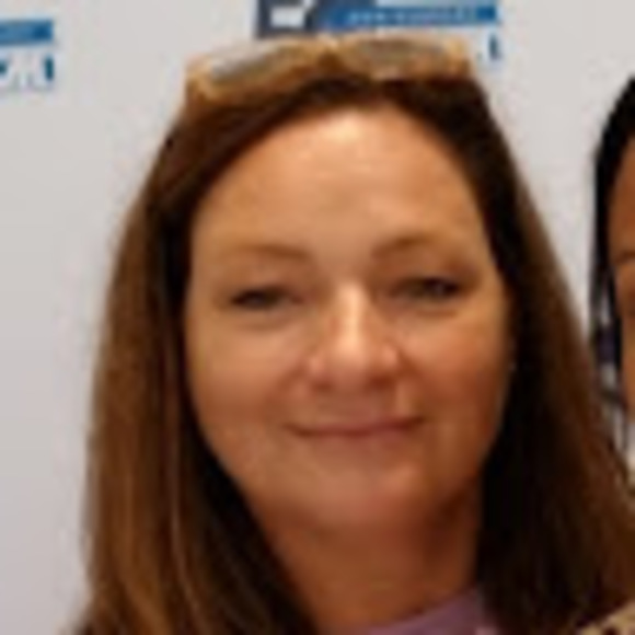 Meet your Posher, Lisa - Picture 1 of 1